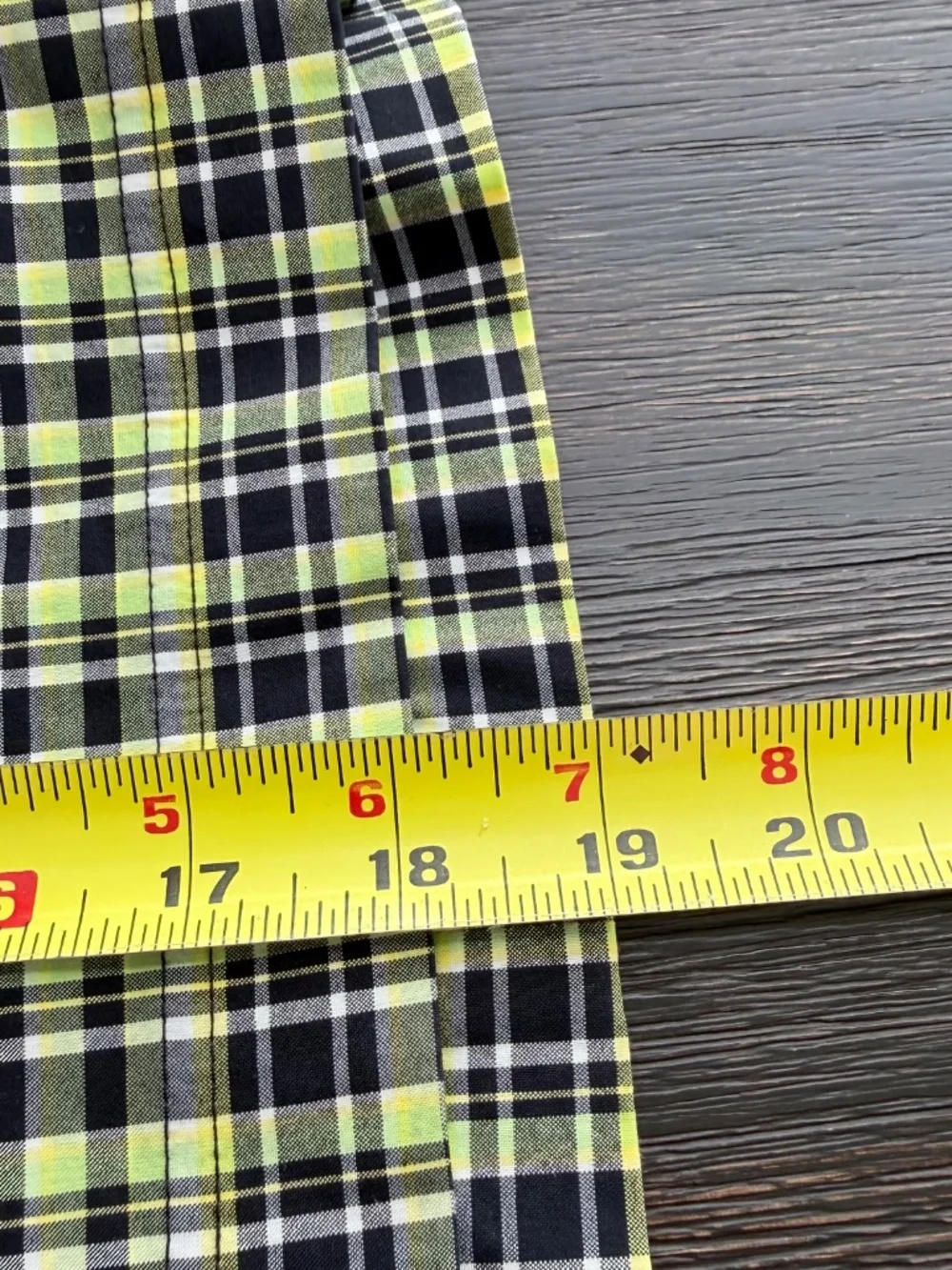 TAIL Women’s Size 8 Black, Green & White  Plaid Golf Skort